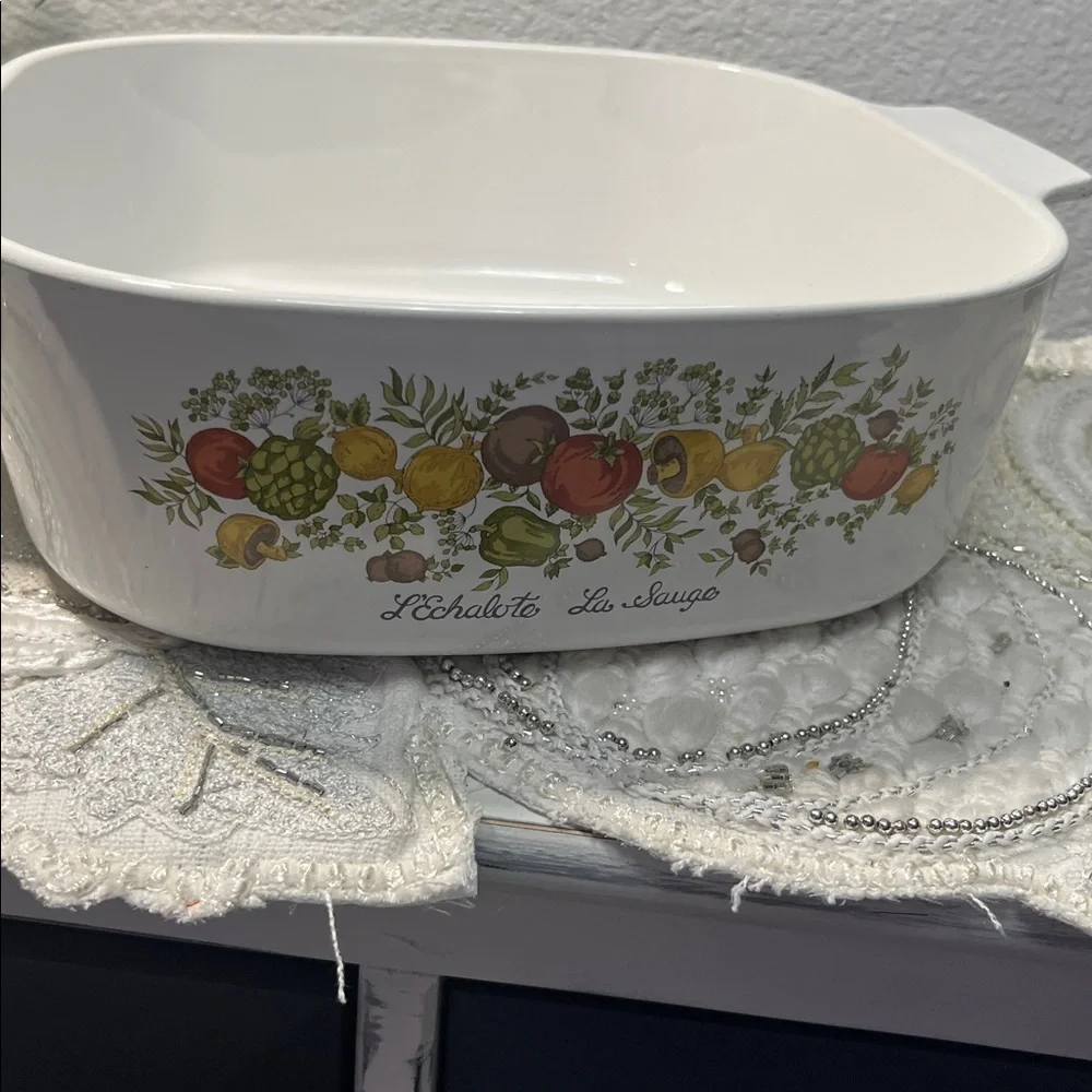 Vintage Corning-ware Spice of Life 4 Qt Casserole Dish. A-114-B